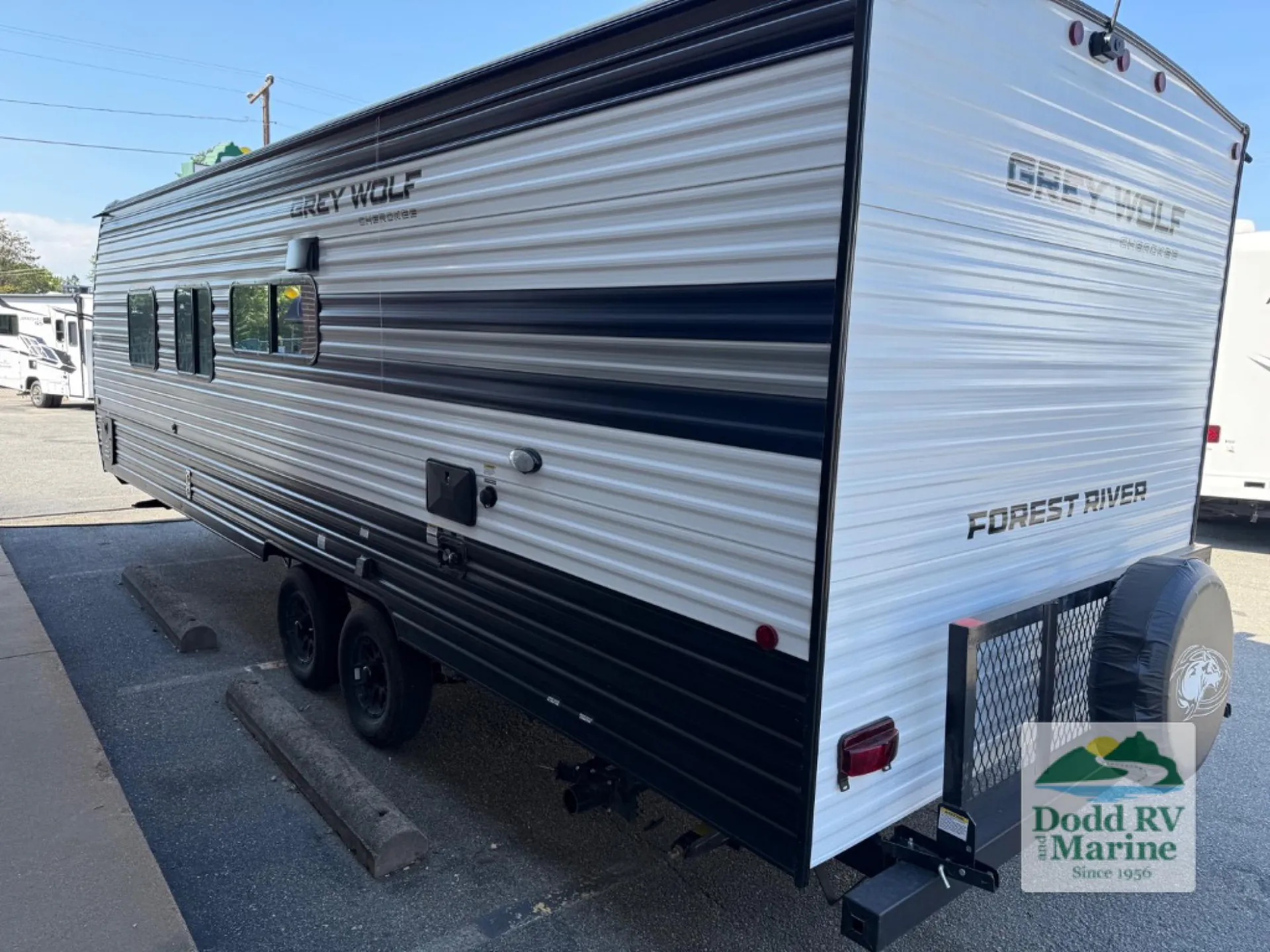 2027 Forest River Cherokee Grey Wolf 26DJSE — Photo 5