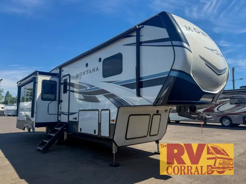 2021 Keystone Montana 3120RL - Photo 2