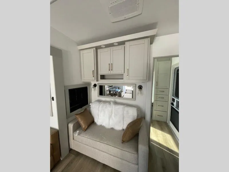 2026 Brinkley Model Z 3515, Photos photo 36