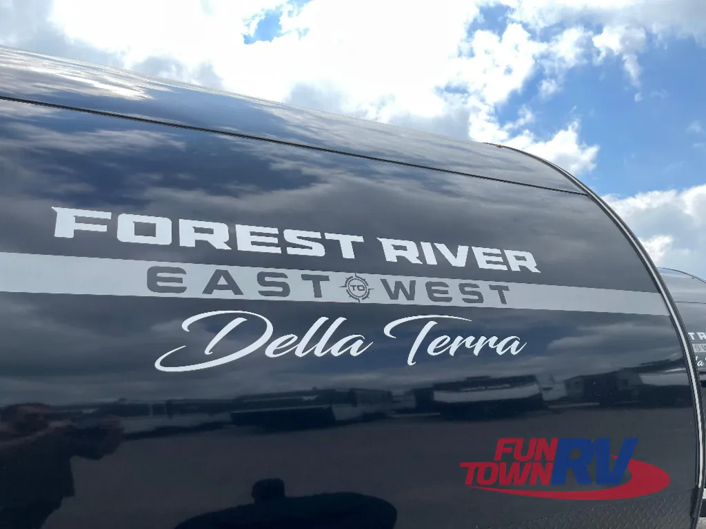 2026 East to West Della Terra 275BH, Photos photo 6