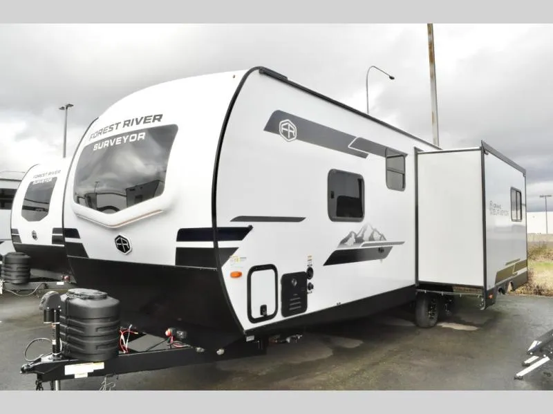 2026 Forest River Grand Surveyor 253RLS - Photo 4