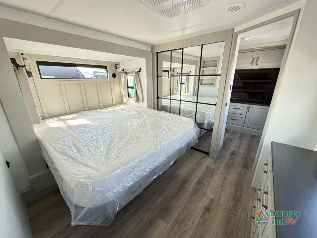 2026 Brinkley Model G 4150, Photos photo 32