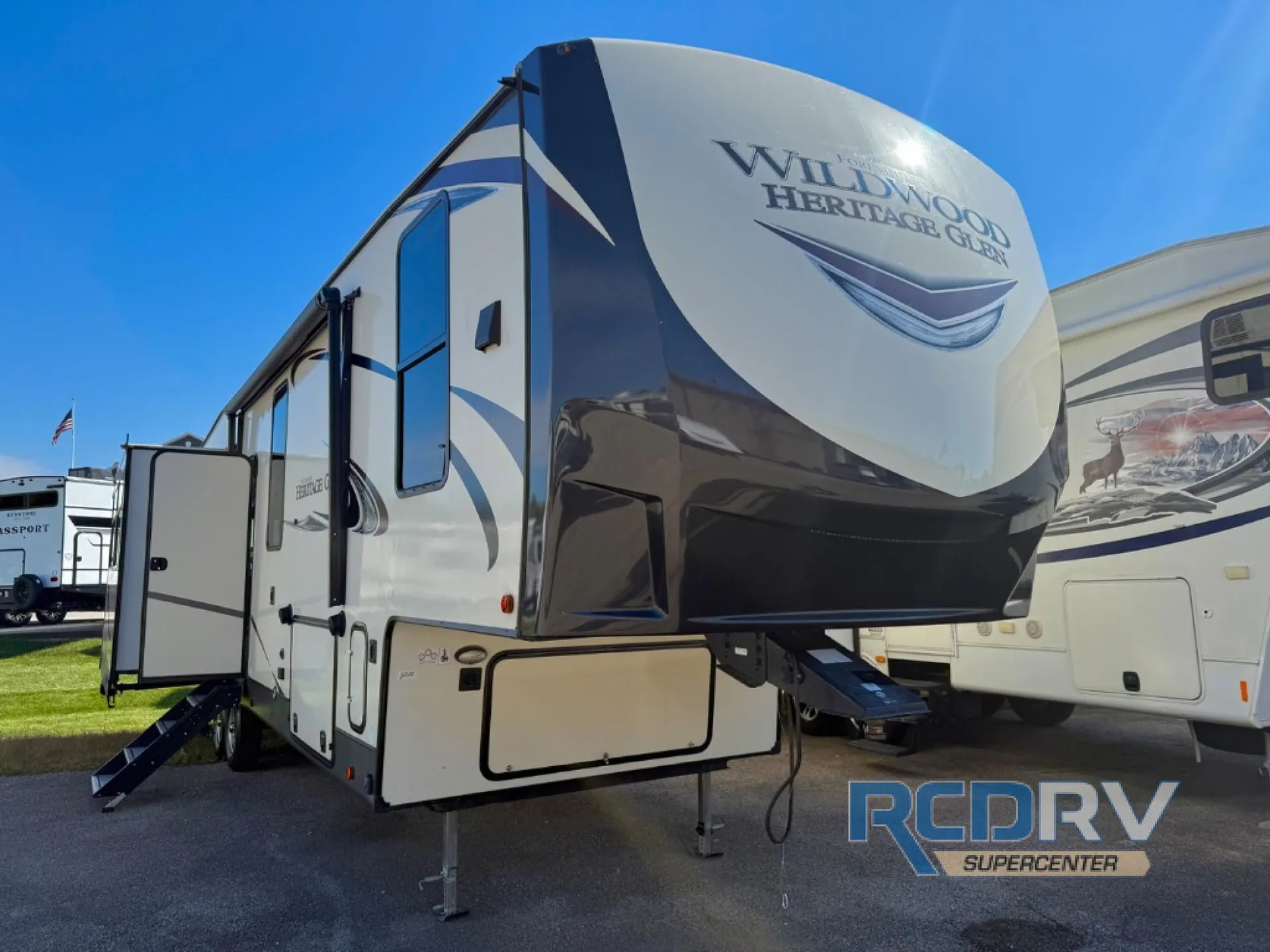 2020 Forest River Wildwood Heritage Glen 338BAR