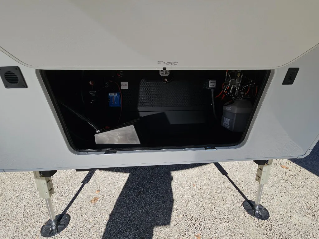 2026 Brinkley Model Z 3515, Exterior photo 18