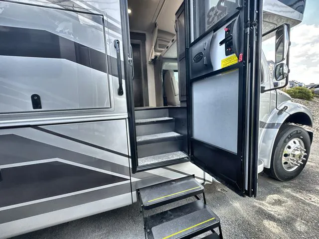 2027 Entegra Coach Accolade 37K, Photos photo 19