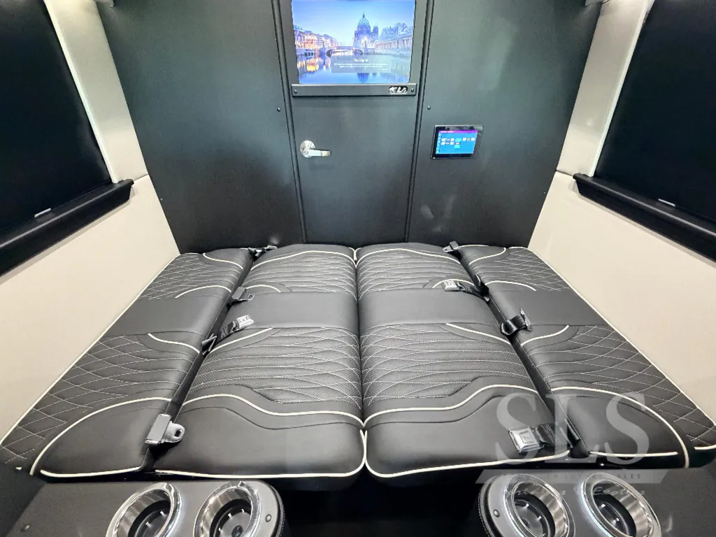 2026 Midwest Automotive Designs Luxe Cruiser D4, Photos photo 33