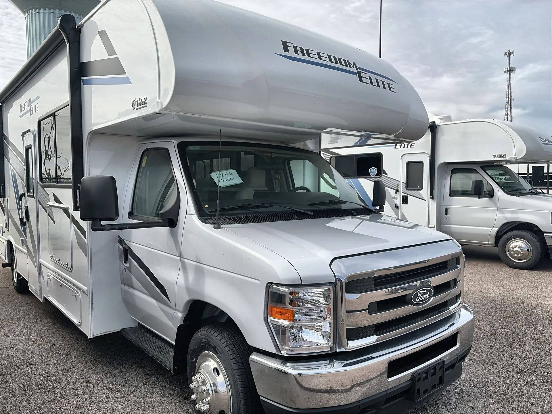 2026 Thor Motor Coach Freedom Elite 28HE
