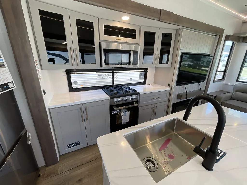 2026 Alliance RV Benchmark 44LFT - Photo 4
