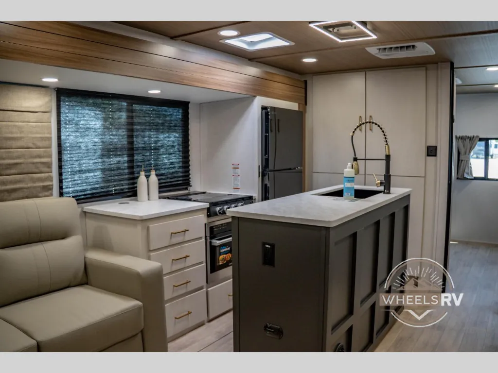 2027 Forest River Vibe 3400BH, Photos photo 22