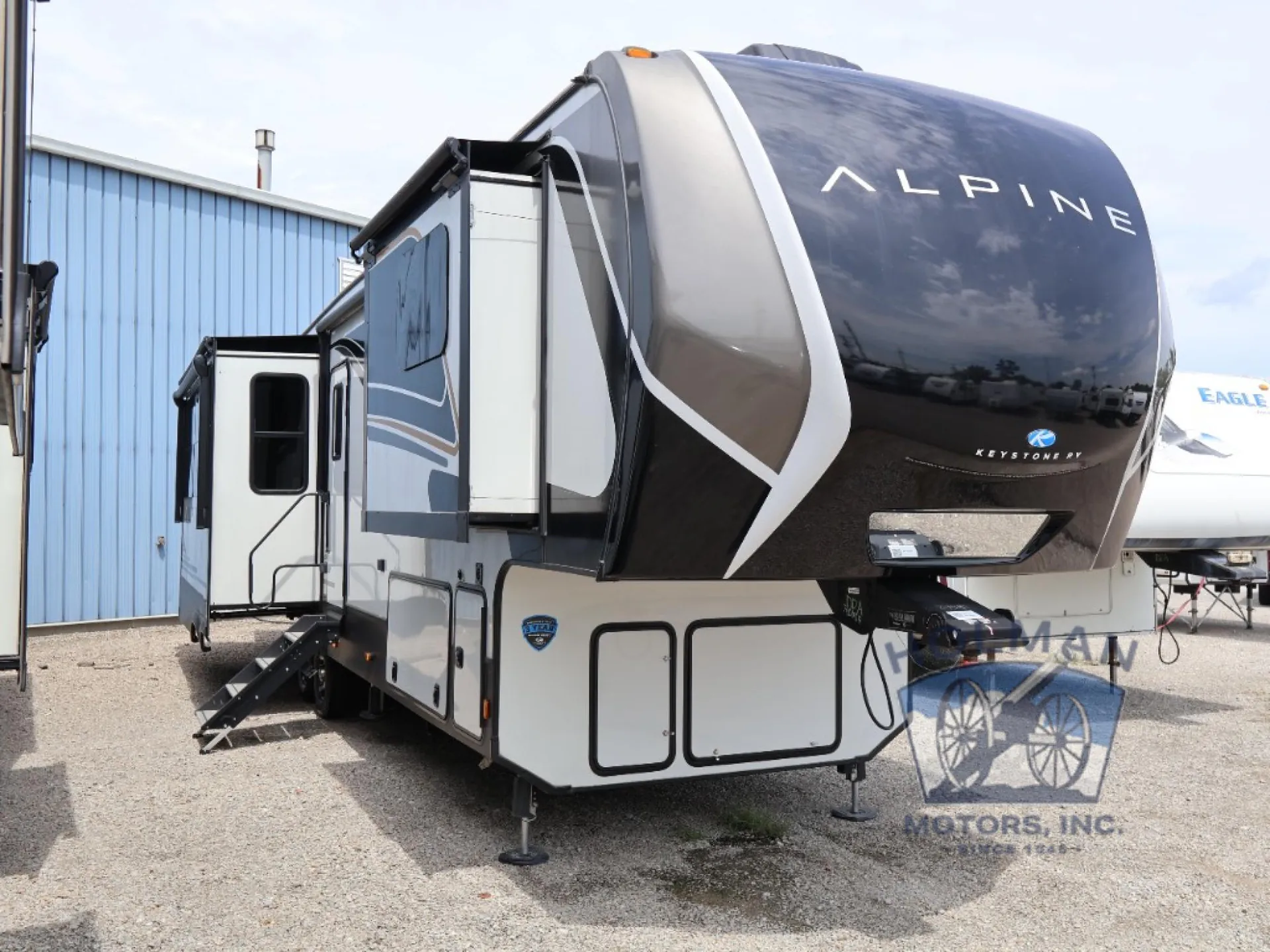 2025 Keystone Alpine 3303CK dealer photo 1 from Holman Motors