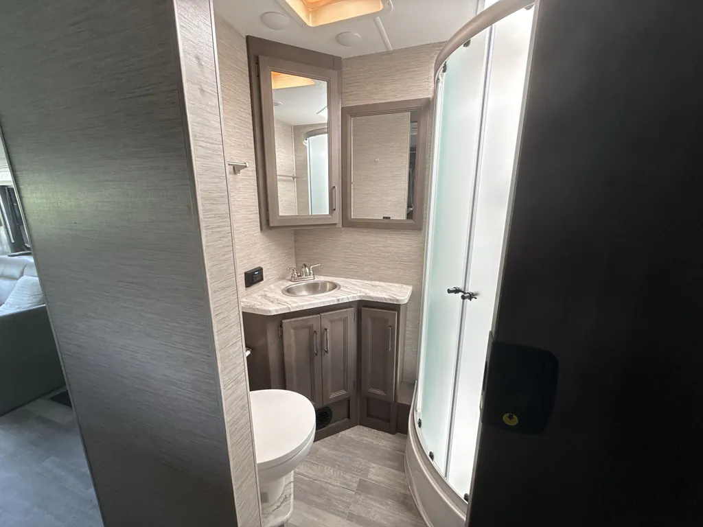 2023 Thor Motor Coach Freedom Traveler A32, Photos photo 19