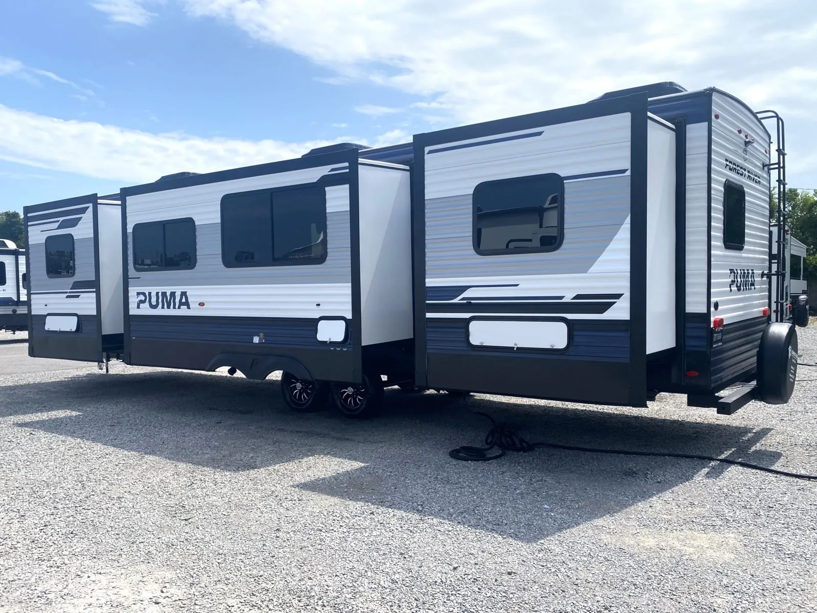 2027 Palomino Puma 32RBFQ - Photo 4