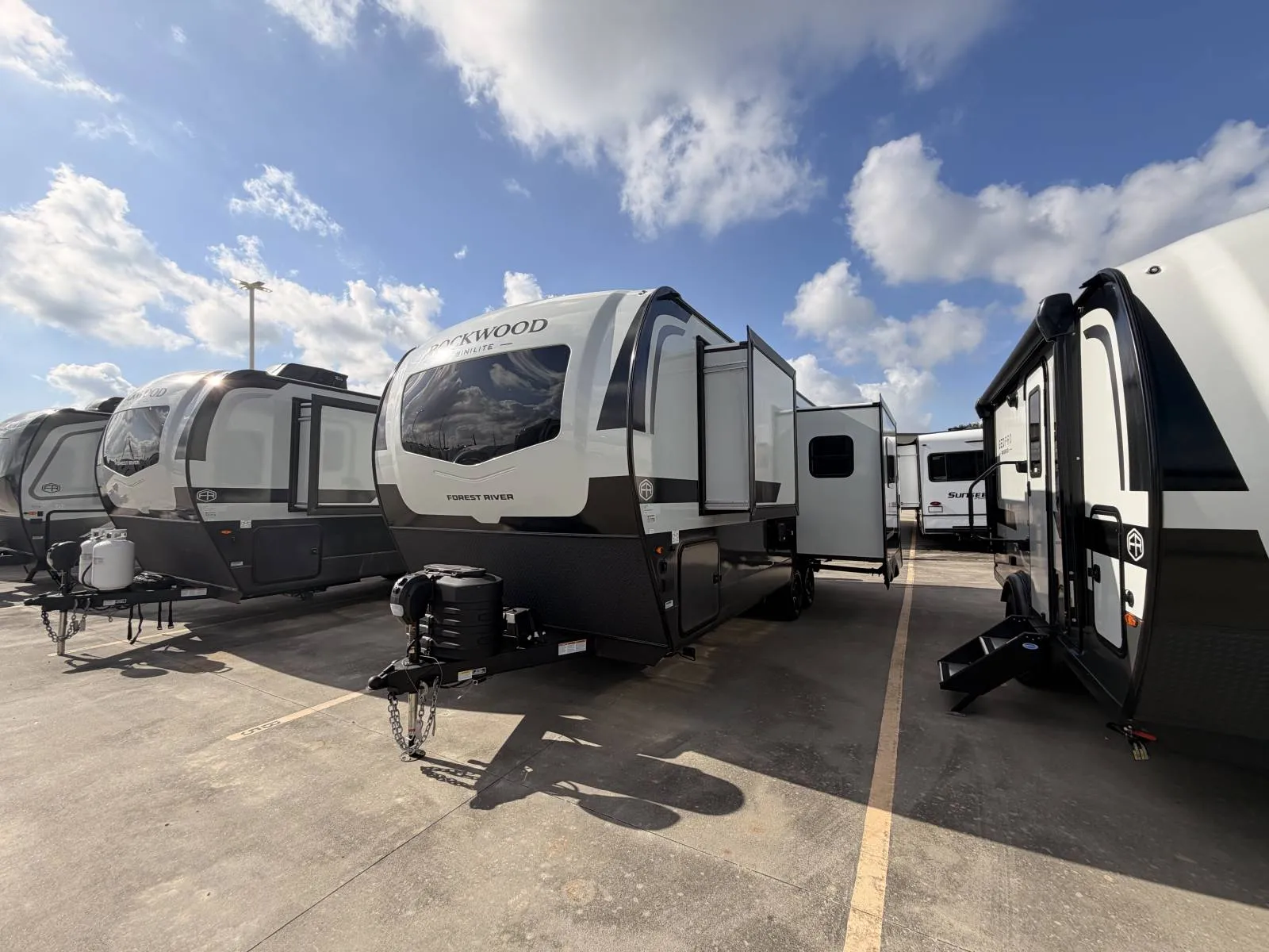 2027 Forest River Rockwood Mini Lite 2515S - Photo 2