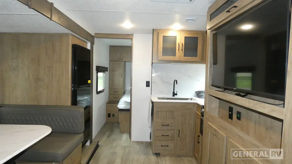 2024 Coachmen Freedom Express Ultra Lite 258BHS, Photos photo 4