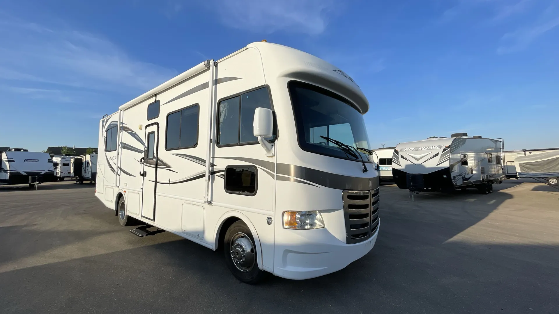 2013 Thor Motor Coach A.C.E. 292 - Photo 2