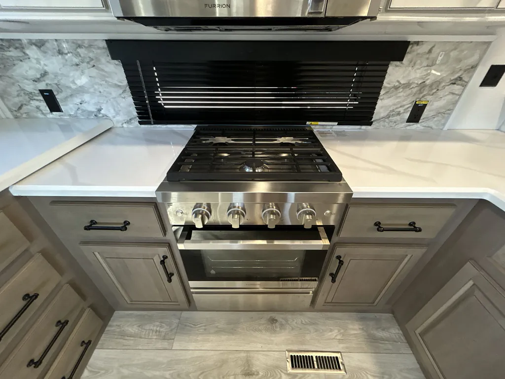 2024 Keystone Montana 3901RK, Photos photo 9