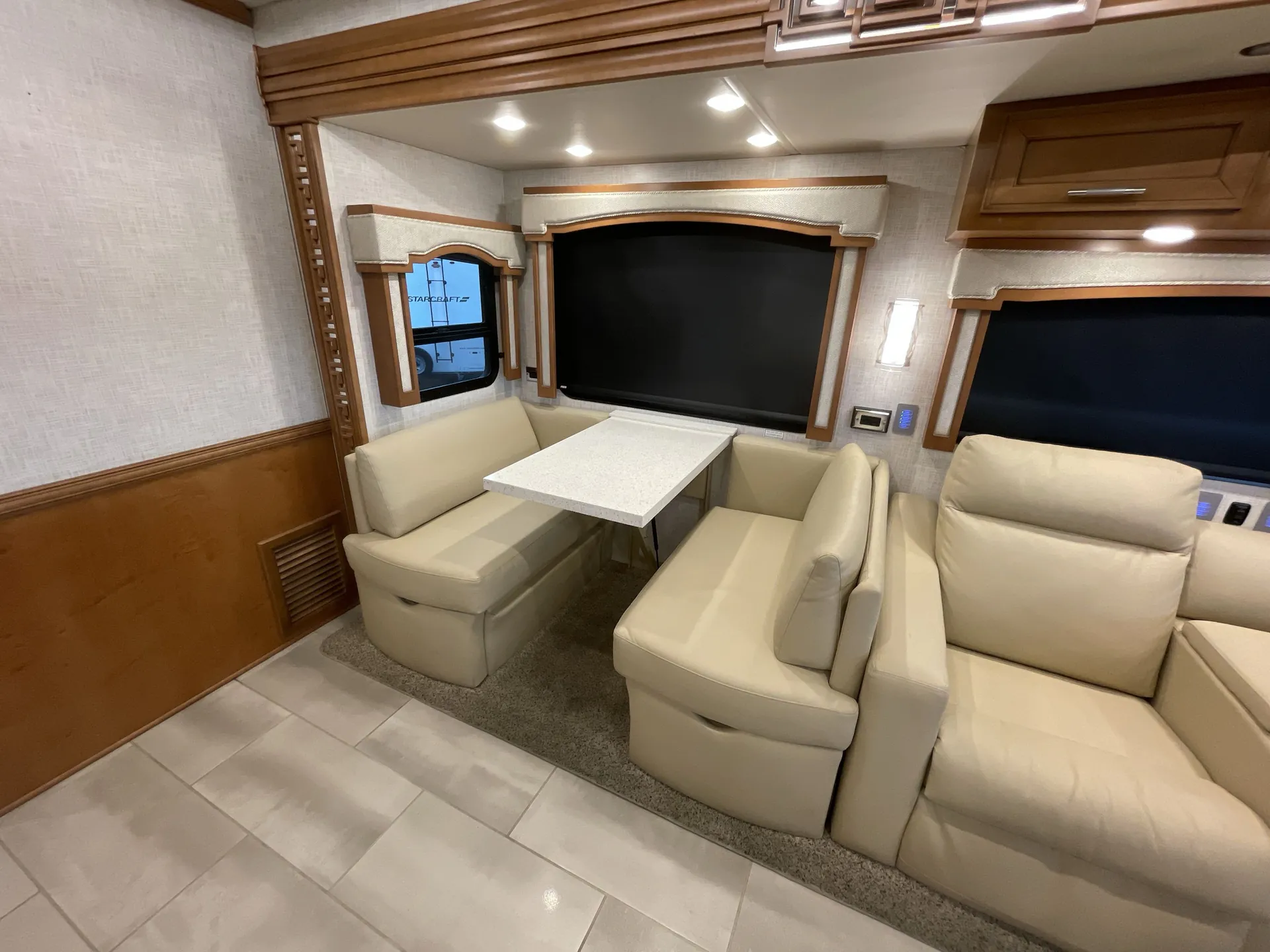 2021 Newmar Ventana 3717 — stove oven open