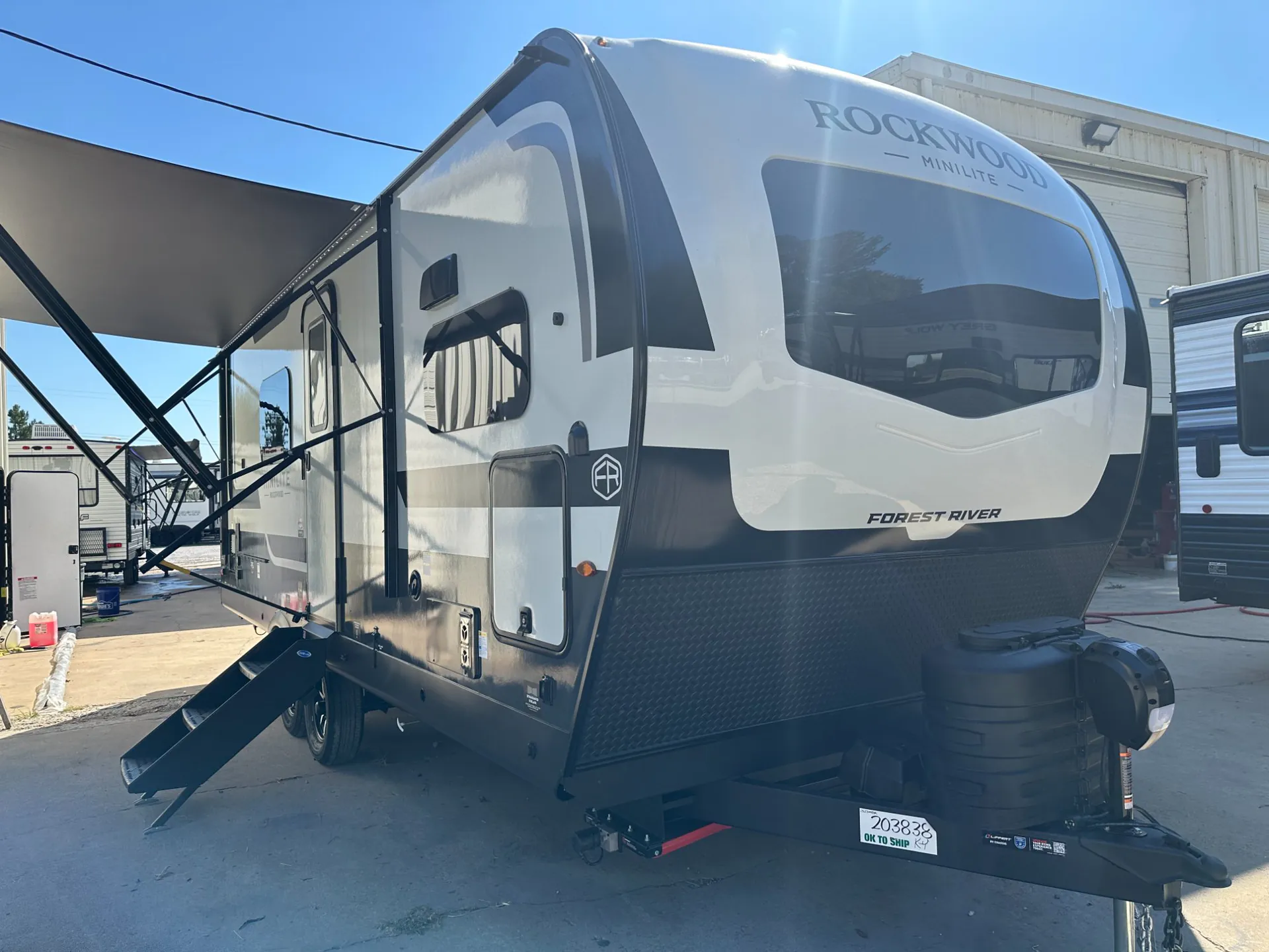 2027 Forest River Rockwood Mini Lite 2523MBR