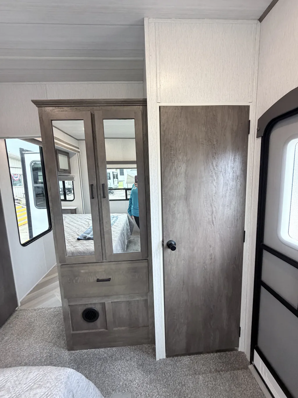 2022 Forest River Wildwood Lodge 40FDEN, Photos photo 11