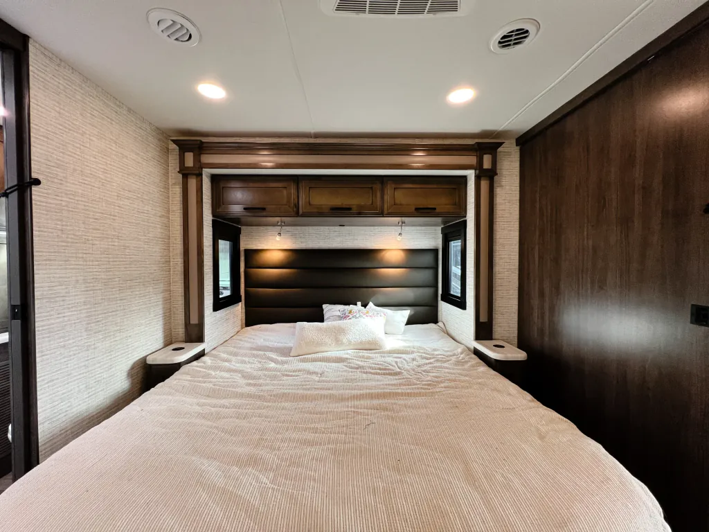 2025 Entegra Coach Vision XL 36C, Photos photo 18
