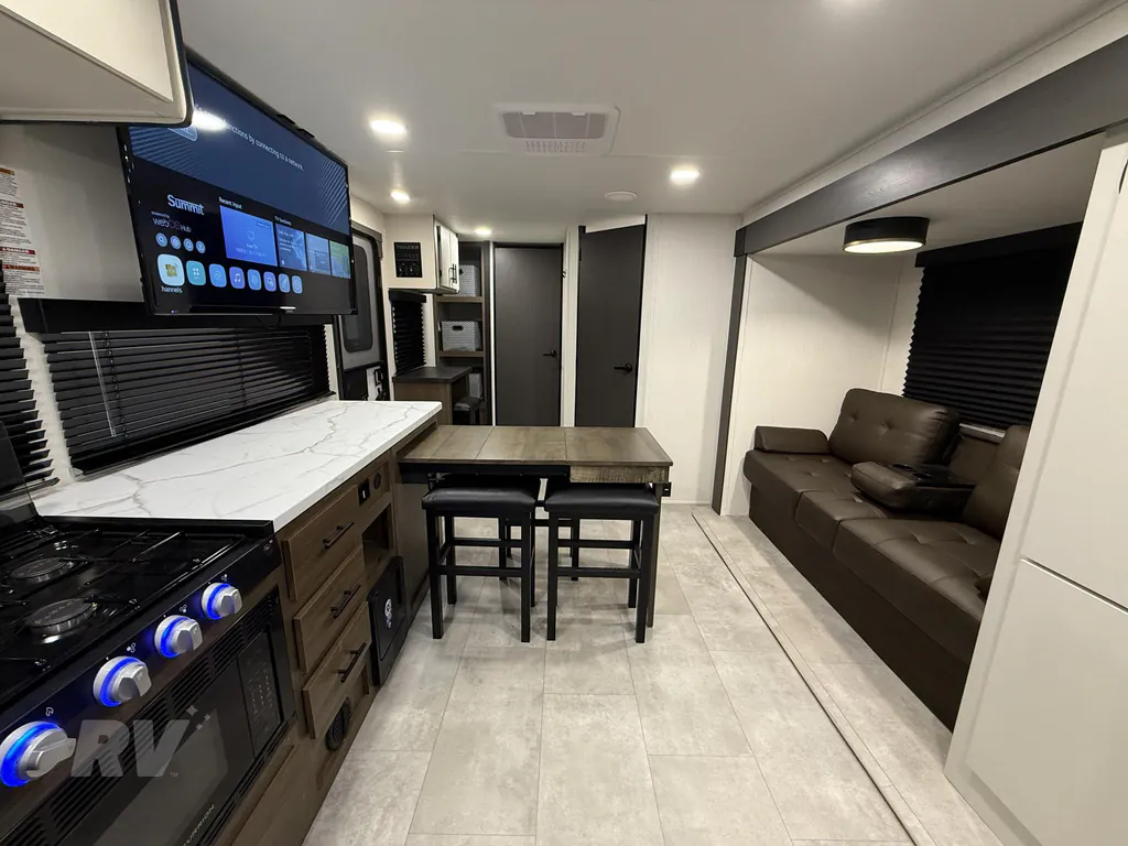 2027 Forest River Tracer 255DS, Photos photo 2