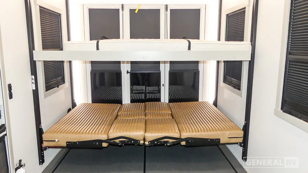 2025 Brinkley Model G 4000, Photos photo 41