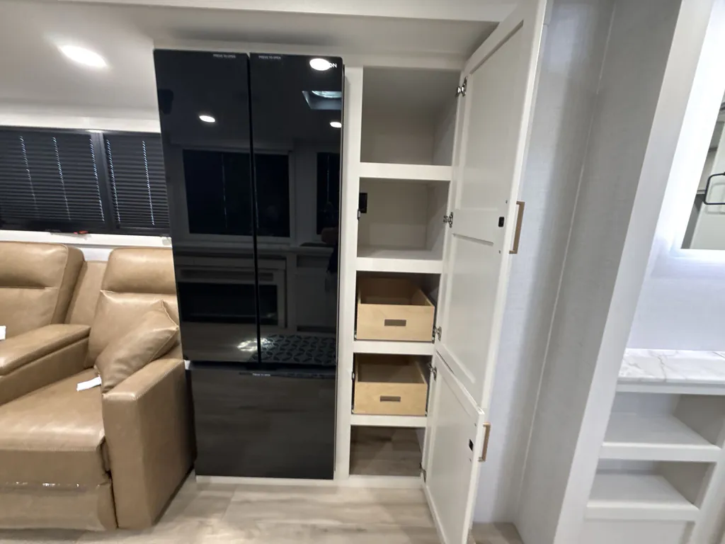 2026 Brinkley Model I 294, Photos photo 12