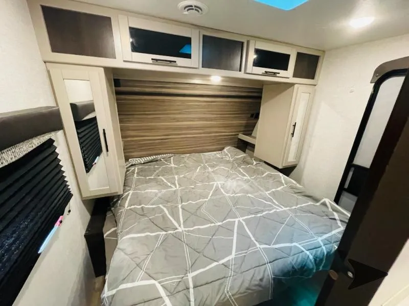2021 CrossRoads RV Cruiser Aire 28BBH - Photo 4