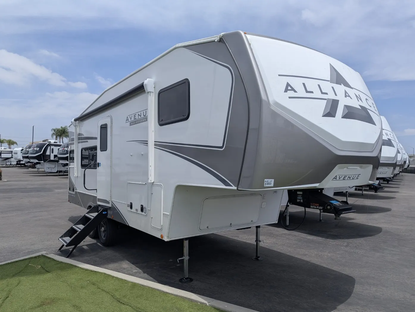 2026 Alliance RV Avenue 23ML - Photo 2