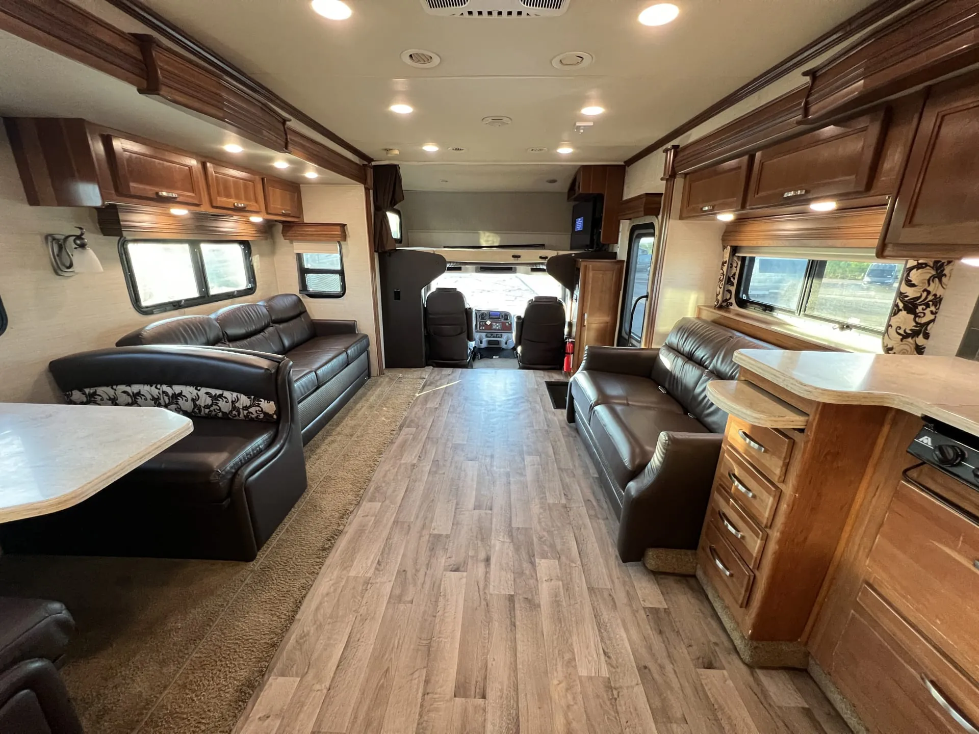 2018 Jayco Seneca 37TS - Photo 4