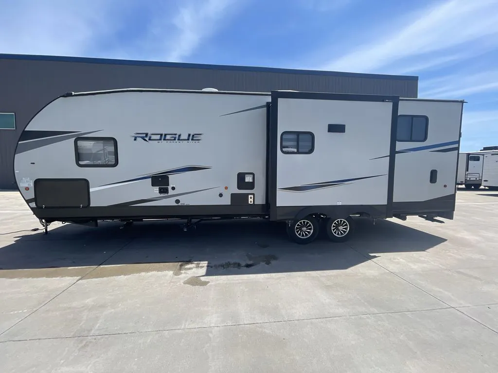 2022 Forest River Vengeance Rogue 26V, Photos photo 4