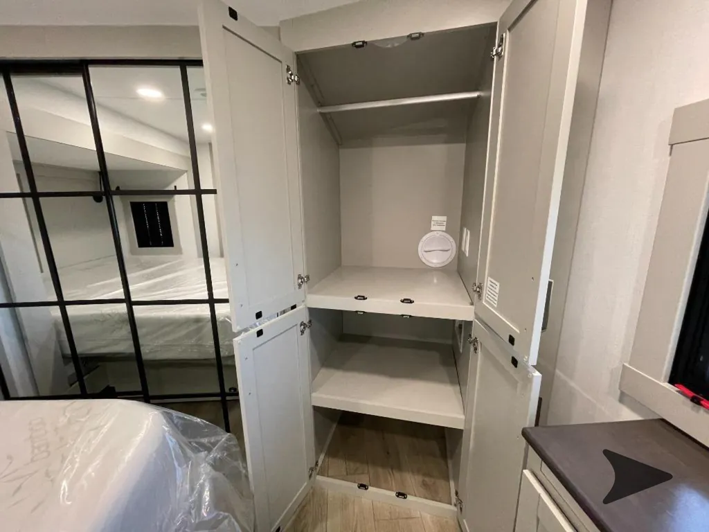 2026 Brinkley Model Z 3515, Photos photo 35