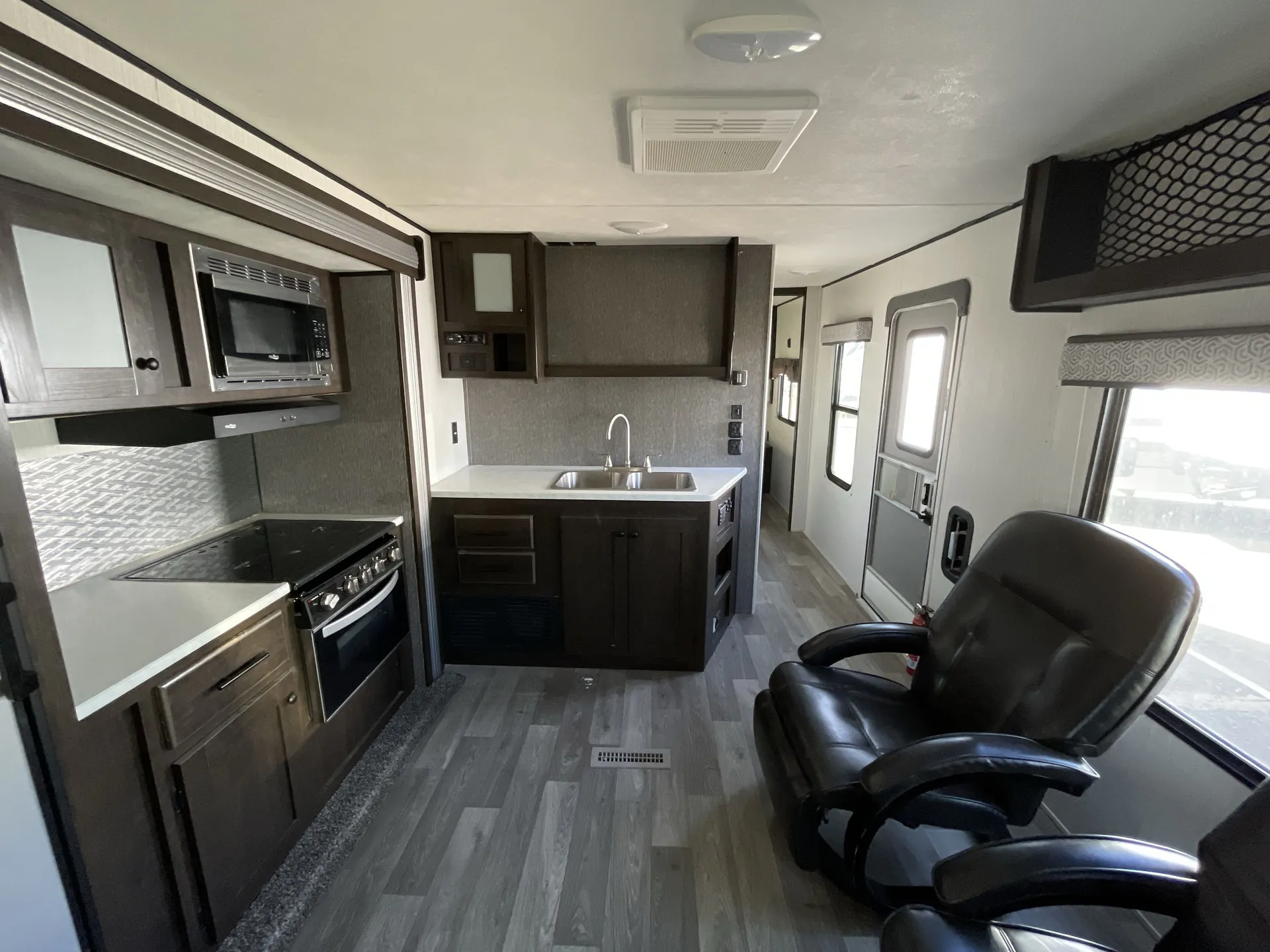 2020 Heartland Pioneer RG27 — living area main