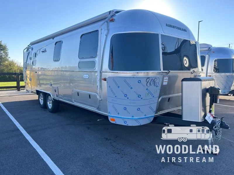2026 Airstream Flying Cloud 27FB - Photo 2