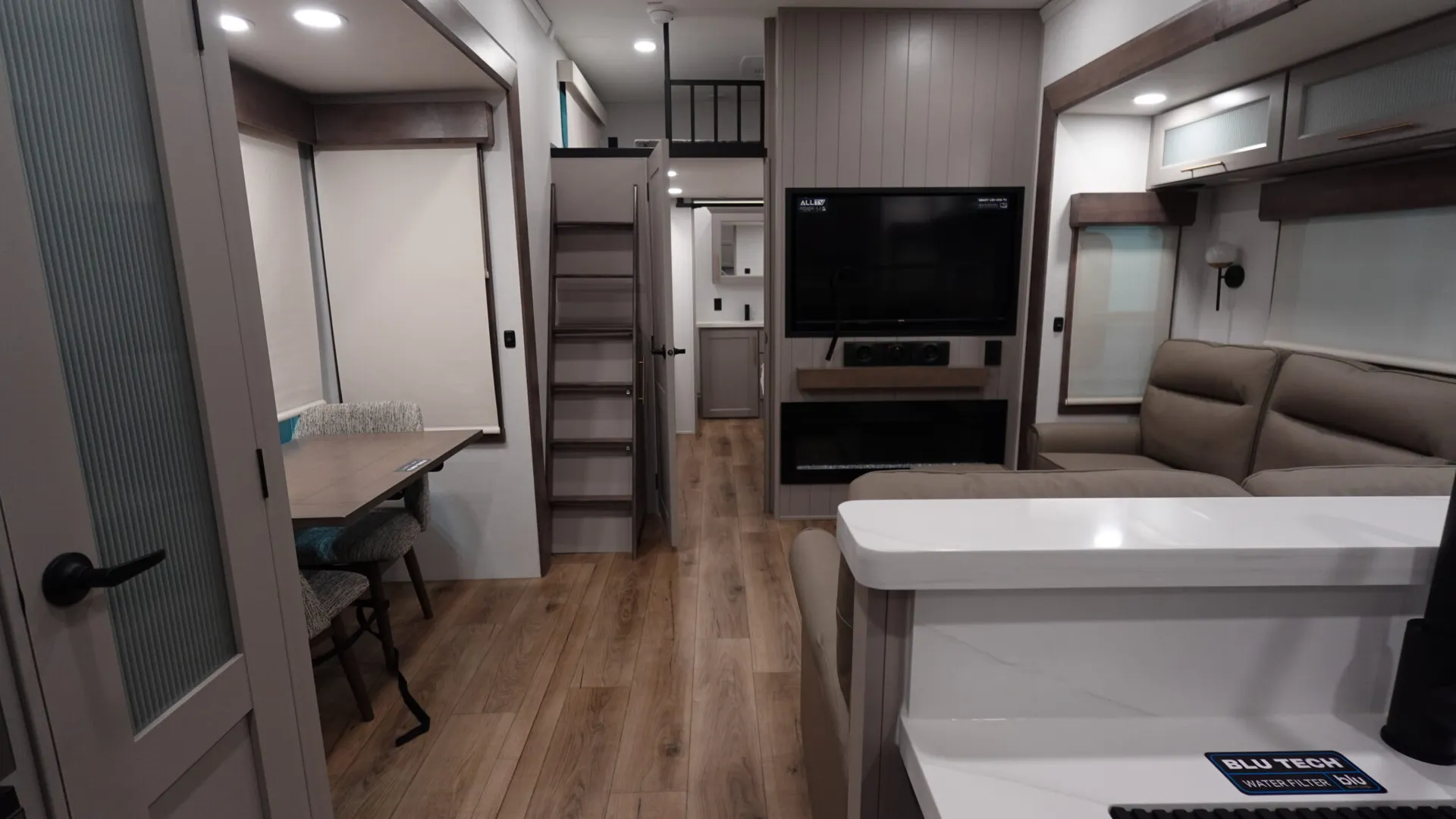 2026 Alliance RV Paradigm 395DS - Photo 3