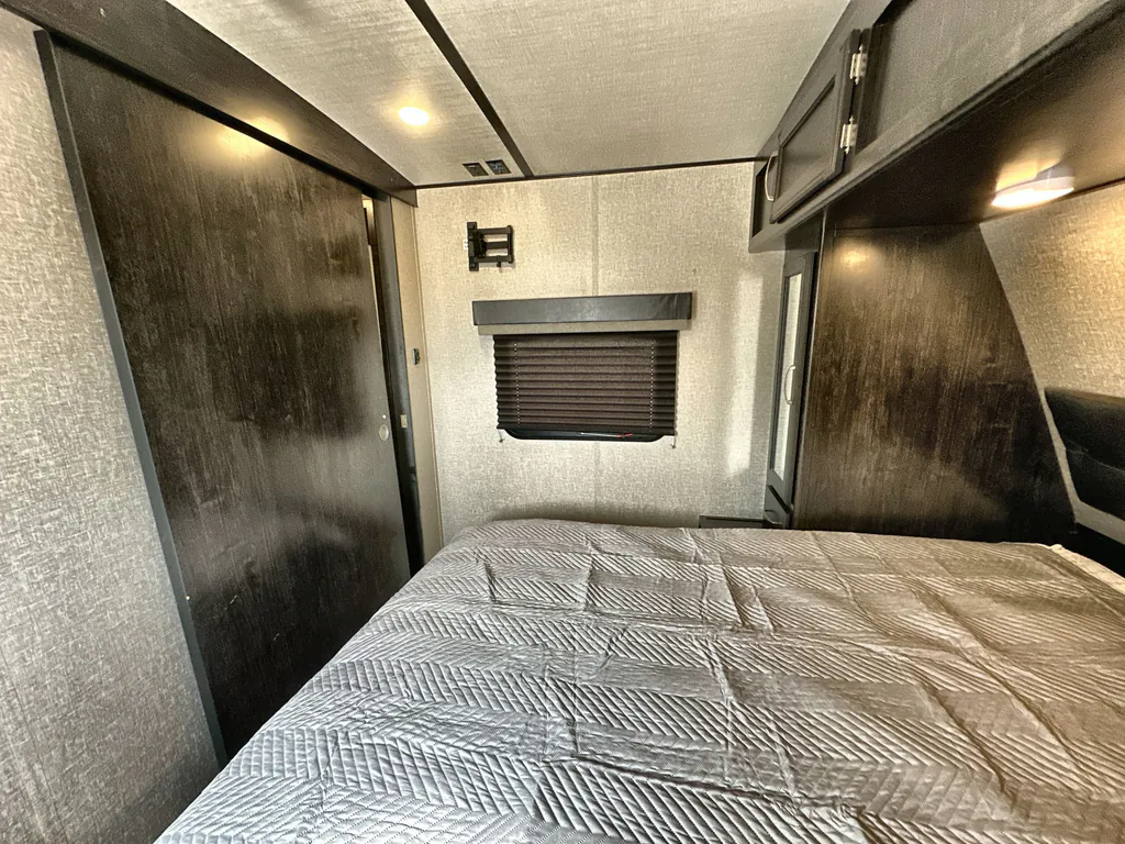 2019 Grand Design Imagine 2800BH, Photos photo 16