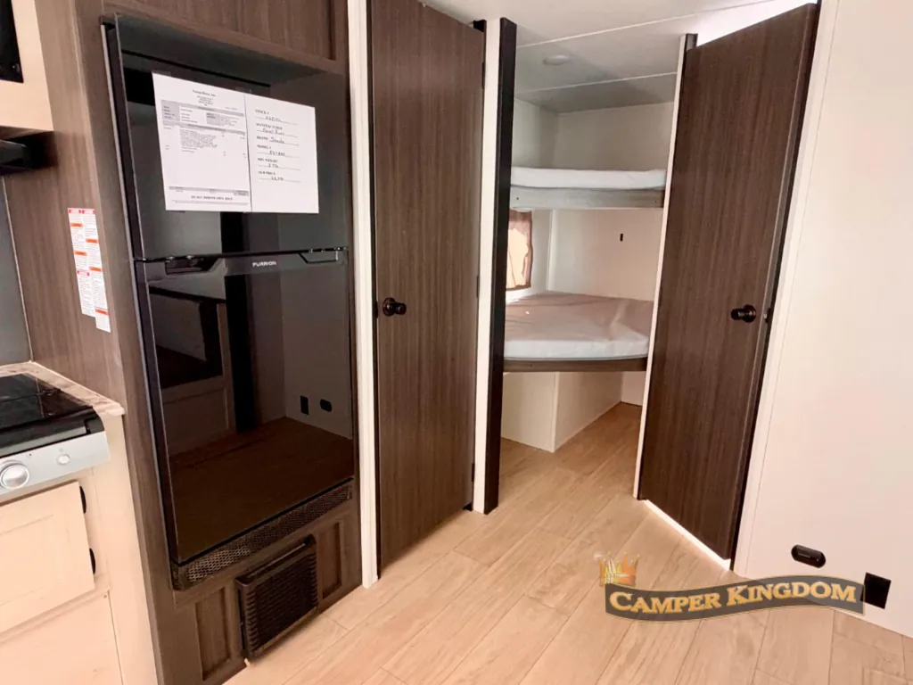 2027 Shasta I-5 527BHS, Photos photo 11