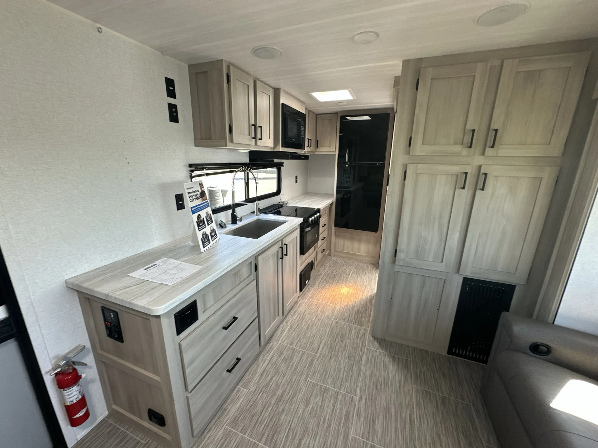 2024 East to West Silver Lake 18MMB — living area main