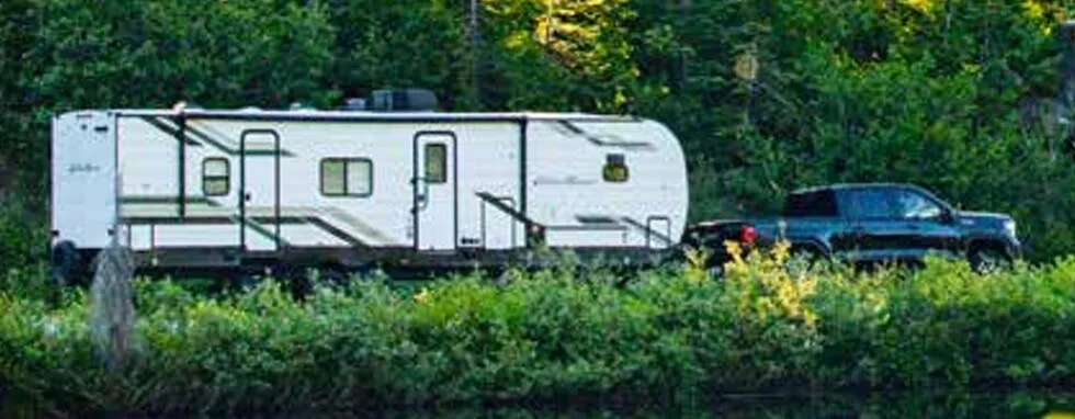 Heartland Eddie Bauer 33FK exterior