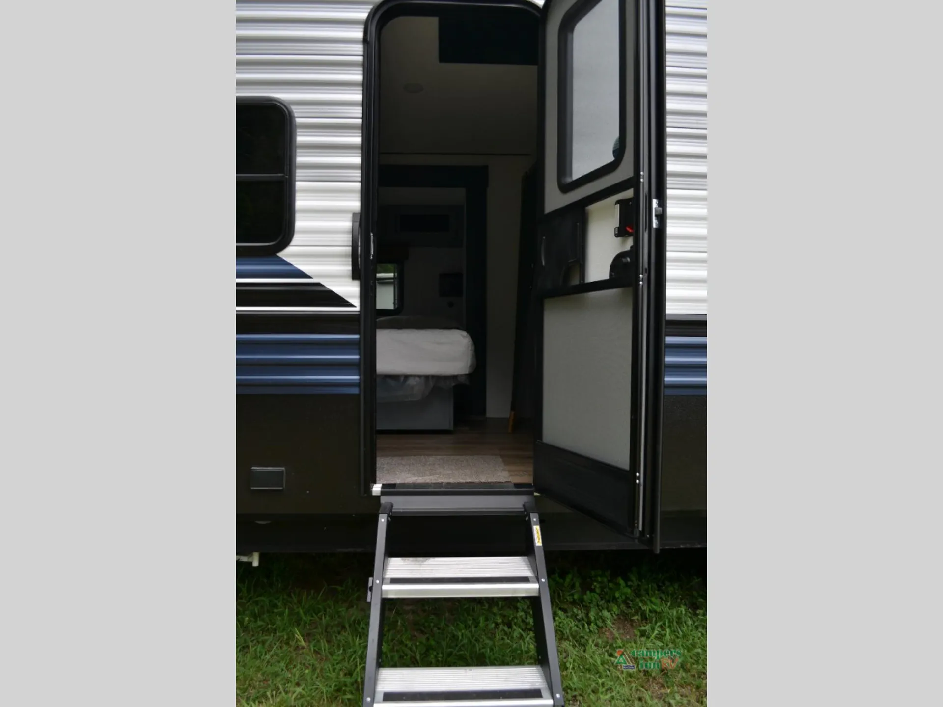 2027 Forest River Puma Vista 402LFT — Photo 7