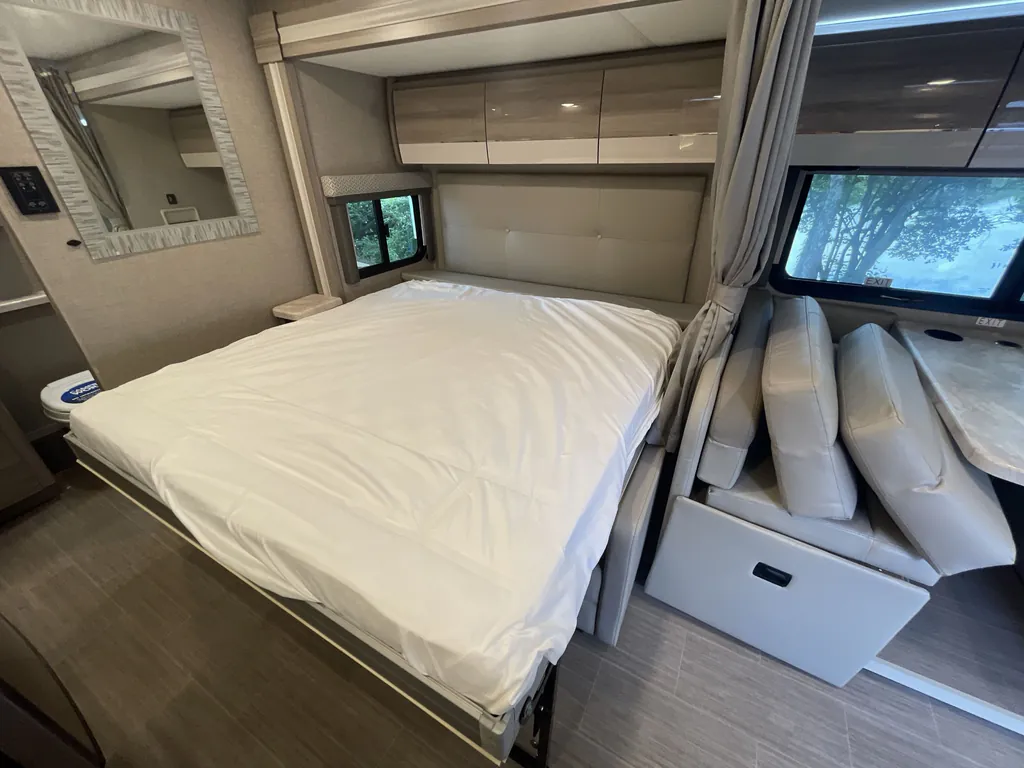 2023 Thor Motor Coach Tiburon 24FB, Photos photo 14