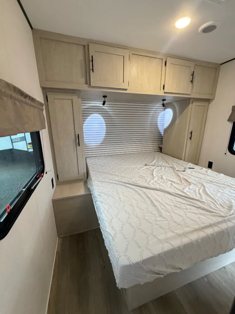 2026 Shasta RVs i-5 Edition 530BQB, Photos photo 24