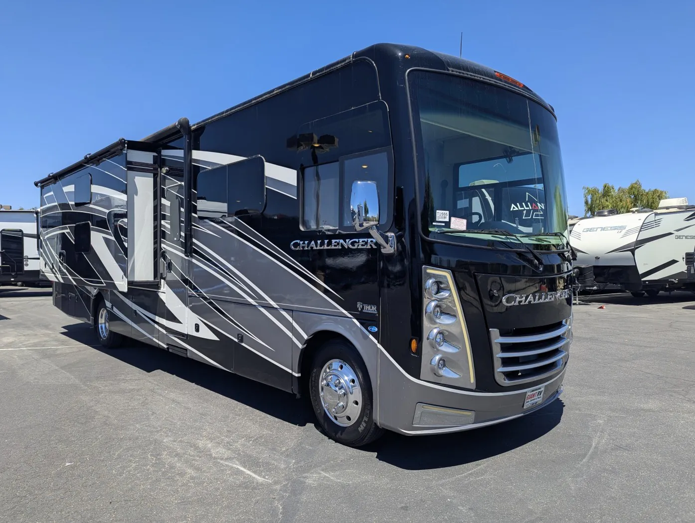 2023 Thor Motor Coach Challenger 37DS dealer photo 1 from Giant RV