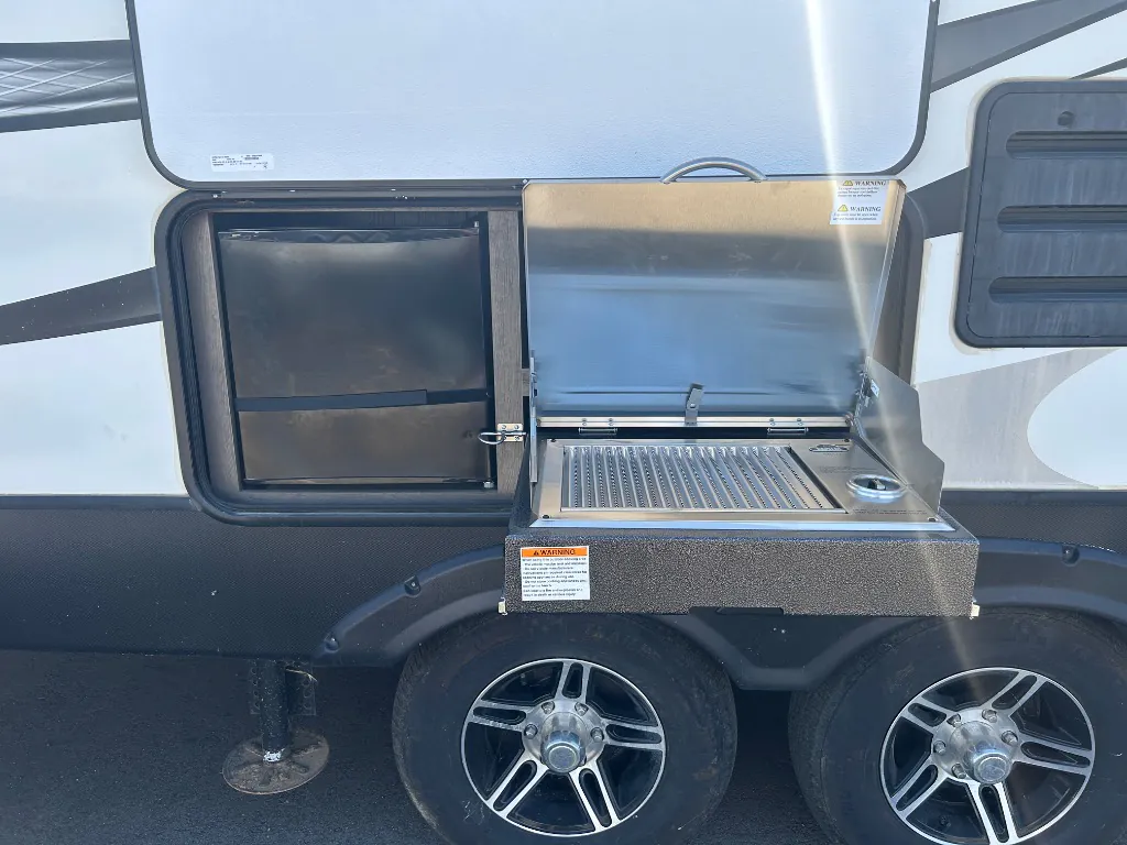 2021 Keystone RV Cougar Half-Ton 26RBSWE - Photo 3