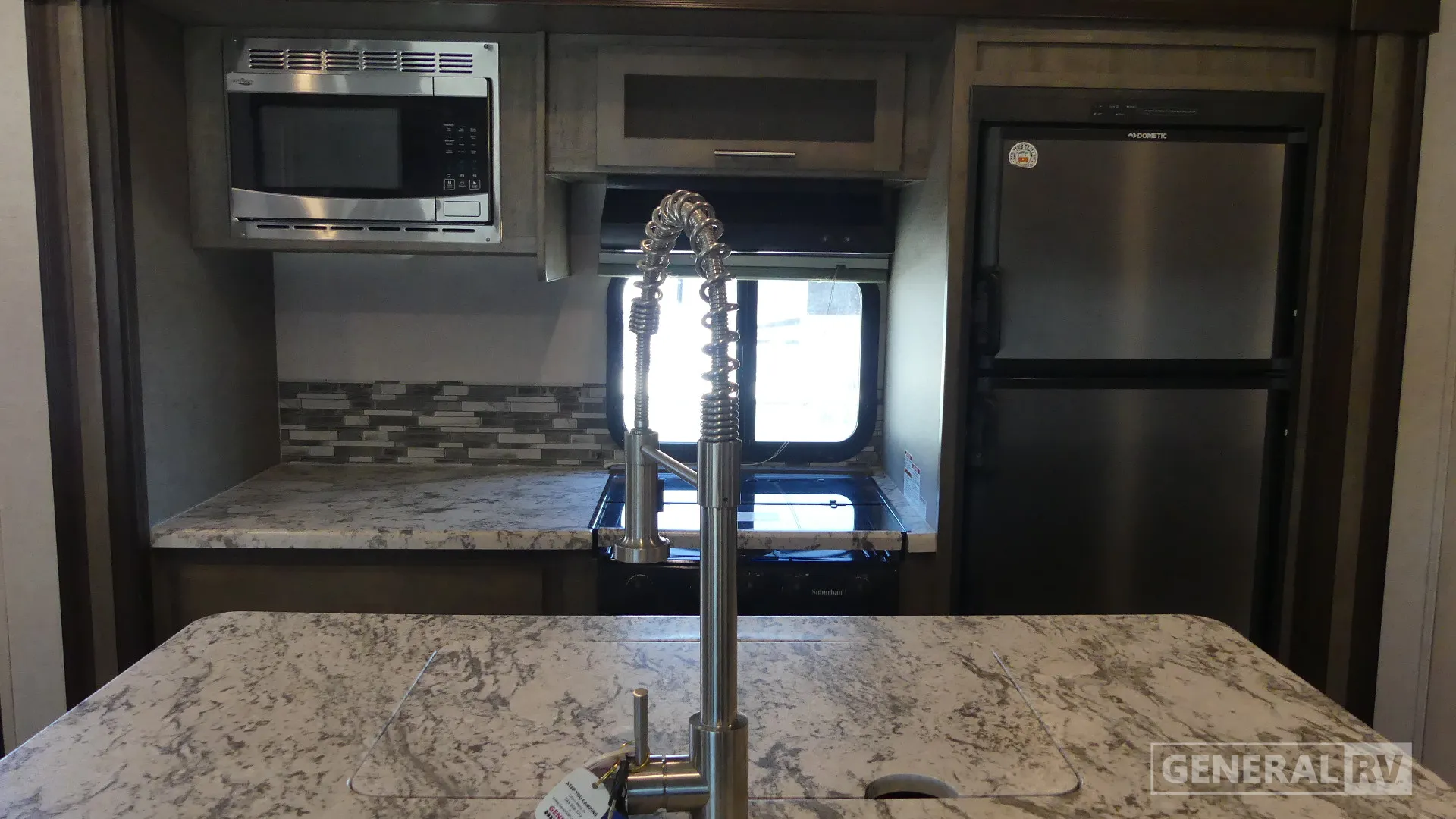 2018 Forest River Surveyor 247BHDS — Photo 6