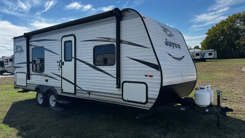 2018 Jayco Jay Flight SLX 8 232RB - Photo 2