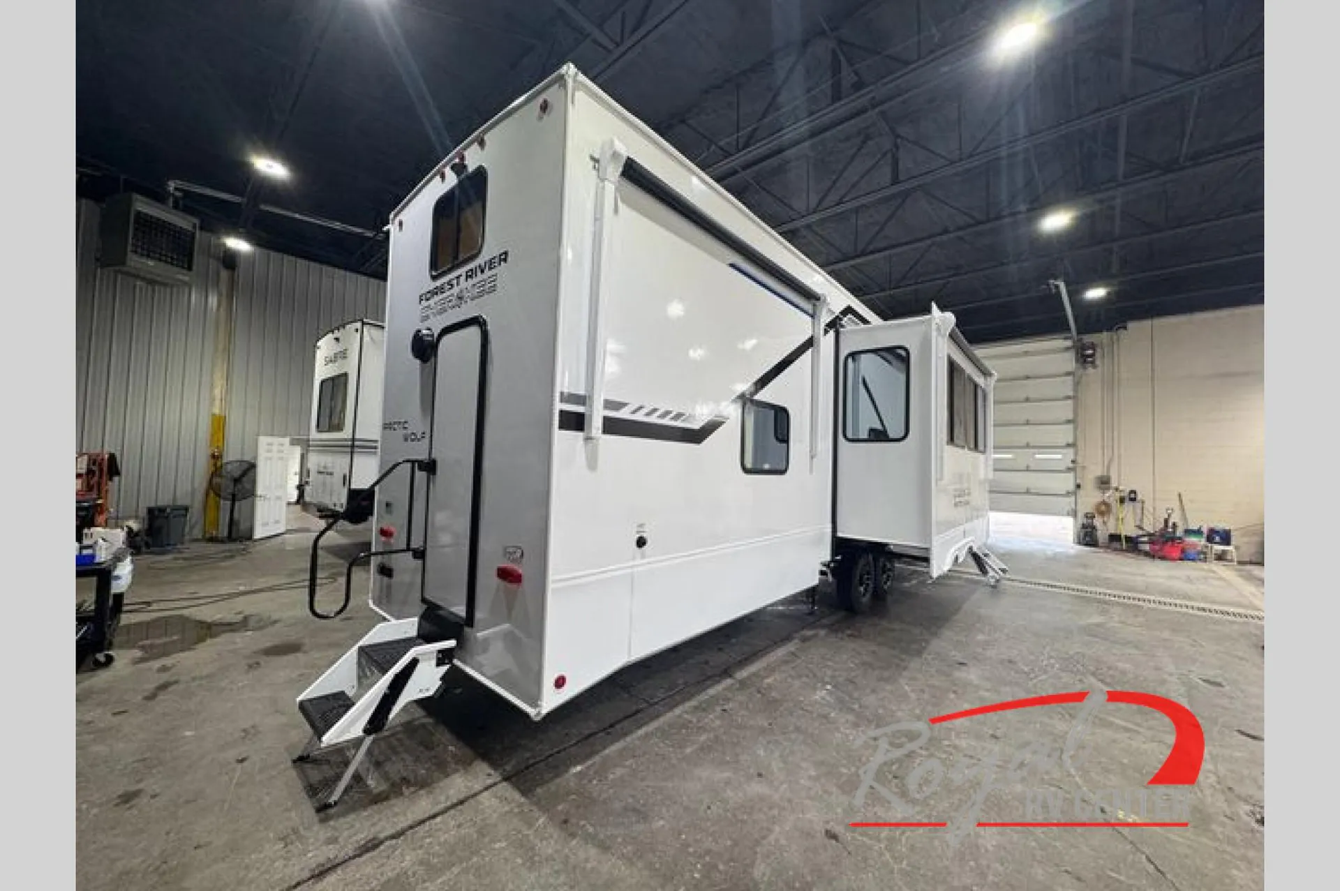 2026 Forest River Cherokee Arctic Wolf 38DST - Photo 3