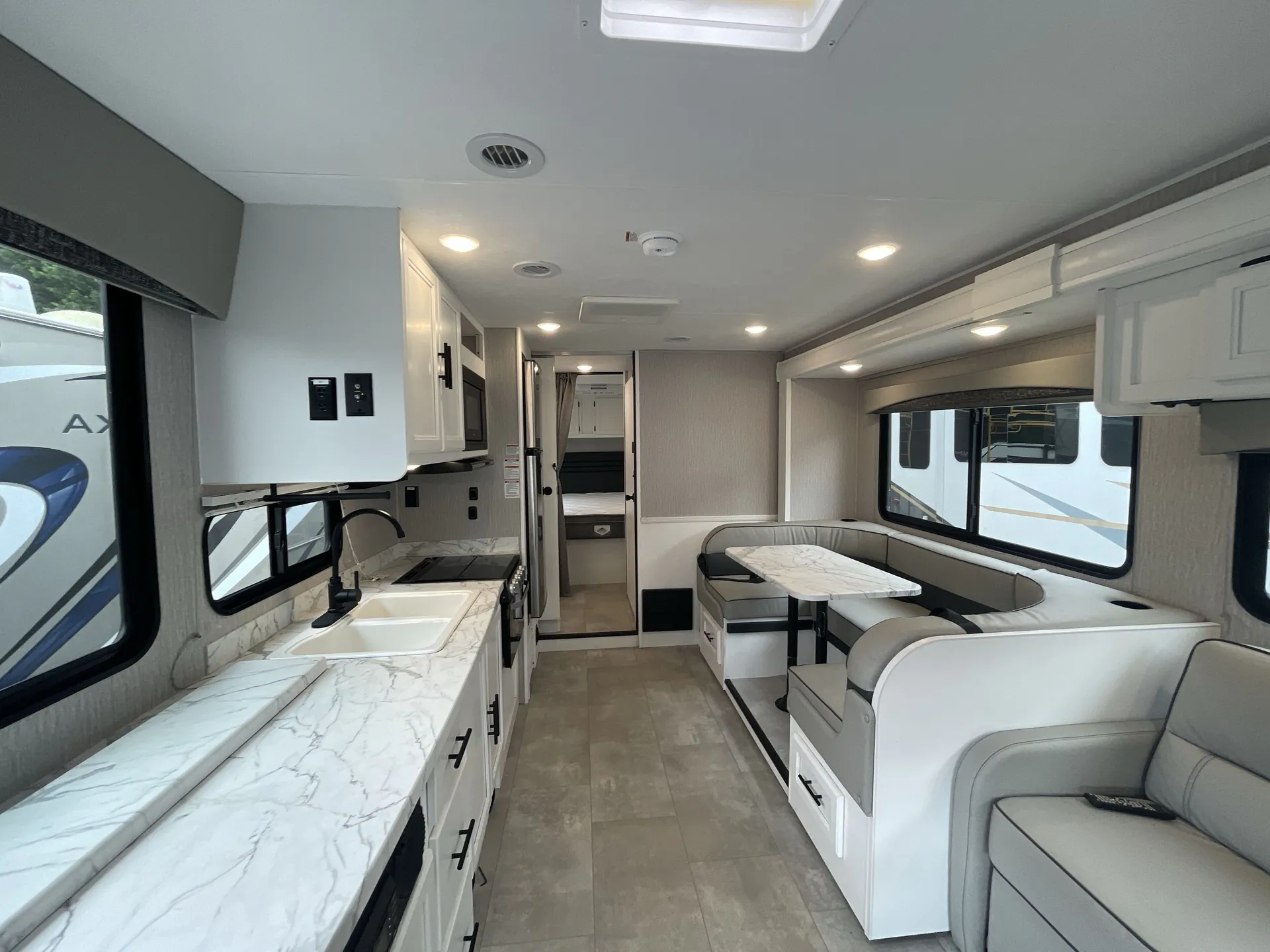 2022 Coachmen Cross Trail XL 33XG — living area main