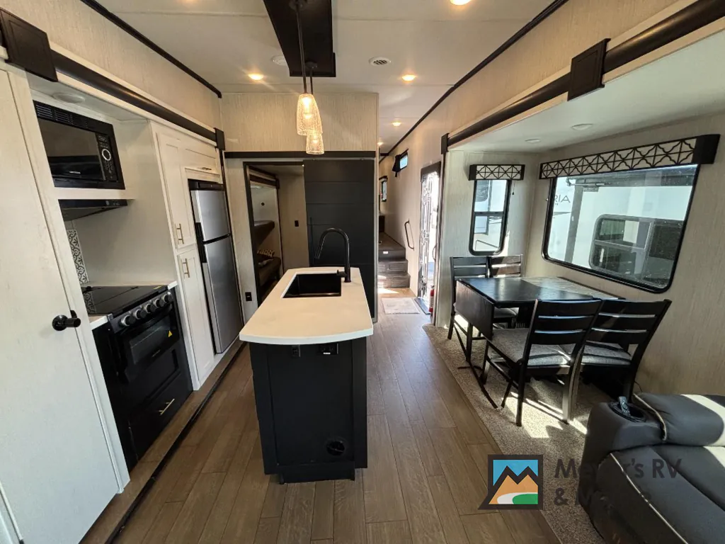2022 Forest River Wildcat 369MBL, Photos photo 16