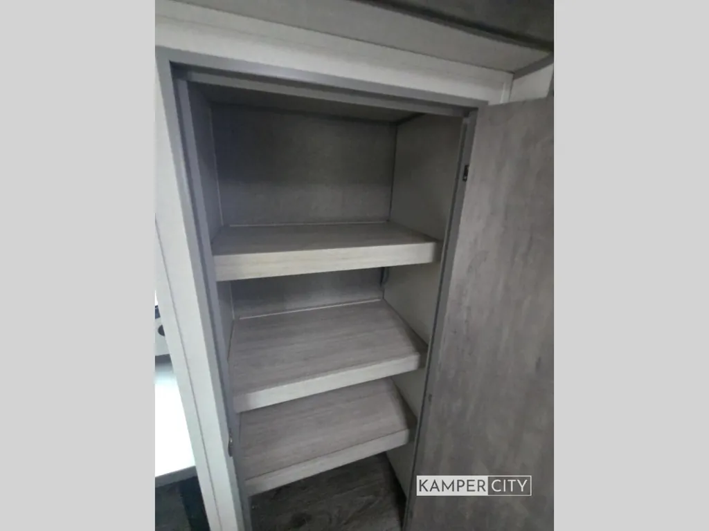 2025 Coachmen Catalina Legacy Edition 323MAZE, Photos photo 28